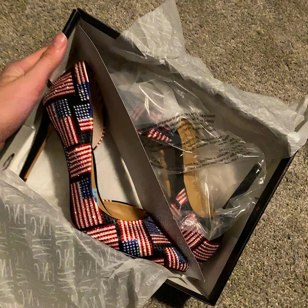 NWT black heels with American Flag